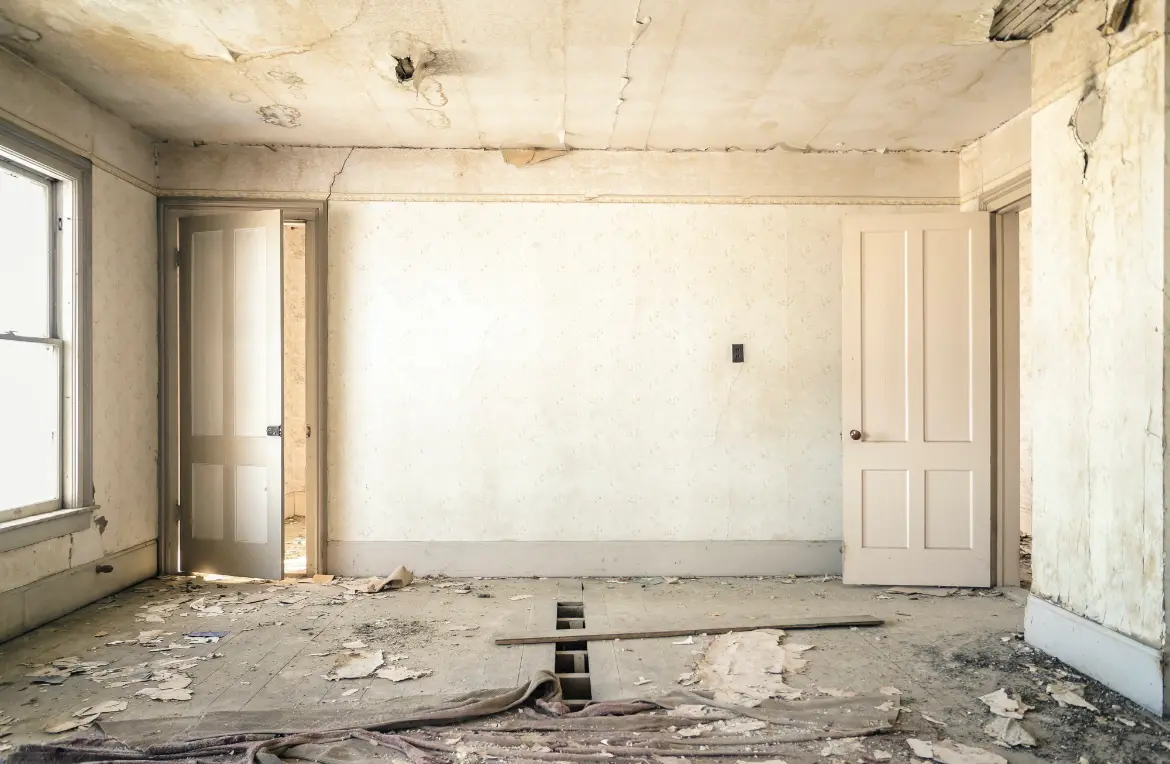 Waste disposal crew managing a cleanout project in El Dorado